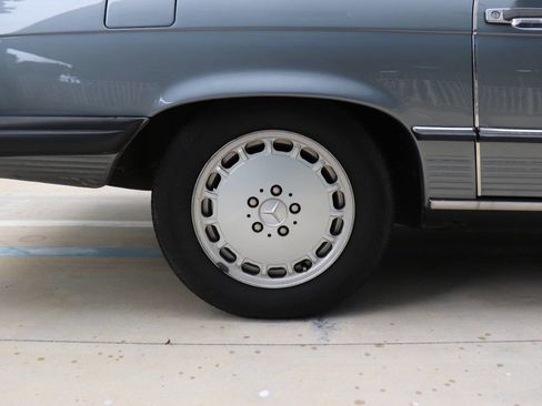 Used 1989 Mercedes-Benz 560 SL image 14