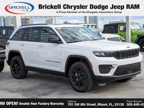 New 2025 Jeep Grand Cherokee Altitude image 3