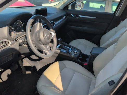 Used 2017 MAZDA CX-5 Touring image 8