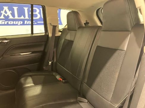 Used 2016 Jeep Compass Latitude AWD/4WD image 22