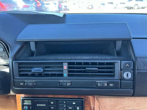 Used 1991 Mercedes-Benz 500 SL image 29