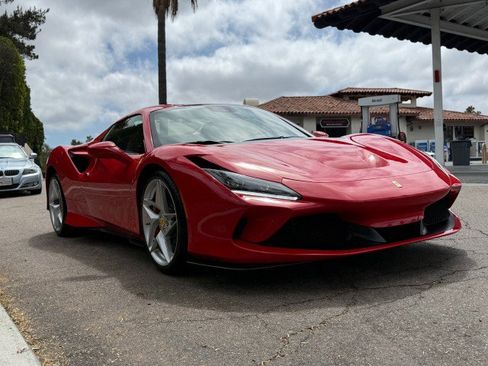Used 2021 Ferrari F8 Tributo RWD image 6