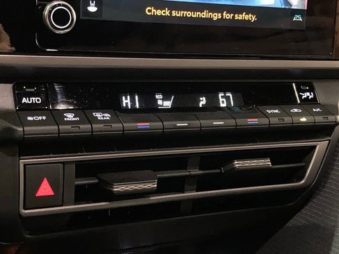 Certified 2025 Toyota Camry SE image 25