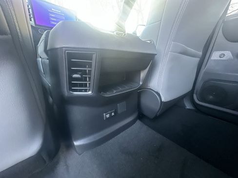 Used 2026 Toyota Tundra Limited AWD/4WD image 37
