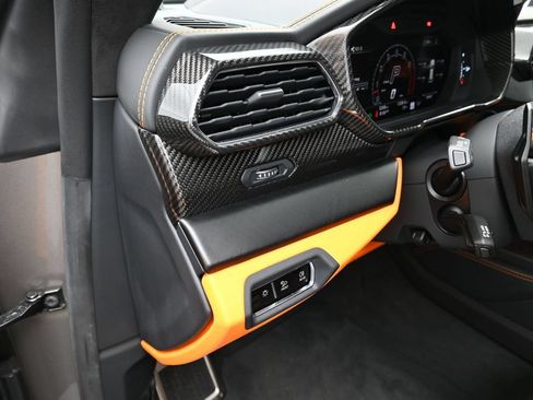 Used 2023 Lamborghini Urus S AWD/4WD image 16
