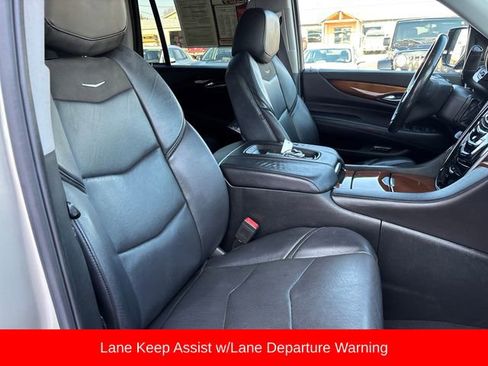 Used 2017 Cadillac Escalade Premium Luxury image 37