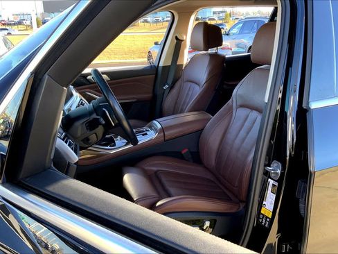Used 2020 BMW X7 xDrive40i w/ Cold Weather Package image 7