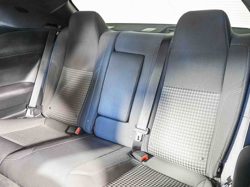 Used 2019 Dodge Challenger SXT image 17