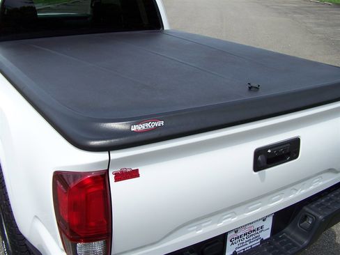 Used 2023 Toyota Tacoma SR image 23