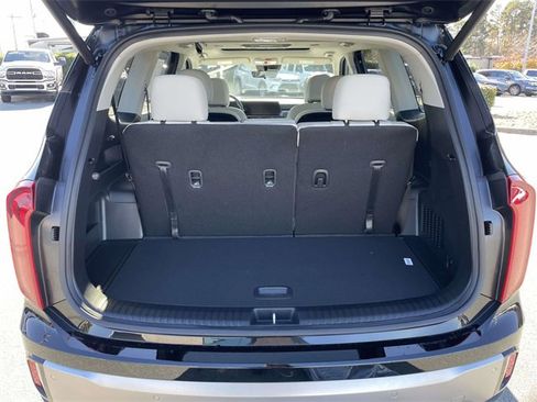New 2025 Kia Telluride S image 18