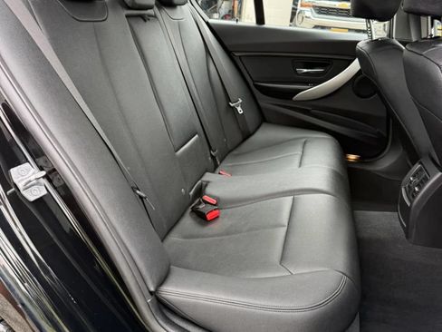 Used 2018 BMW 320i xDrive Sedan AWD/4WD image 13