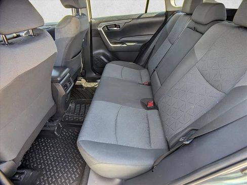 Used 2022 Toyota RAV4 XLE w/ Convenience Package AWD/4WD image 18