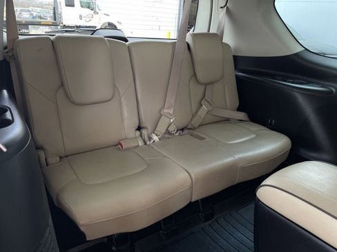 Used 2023 Nissan Armada Platinum w/ Captain's Chairs Package image 31