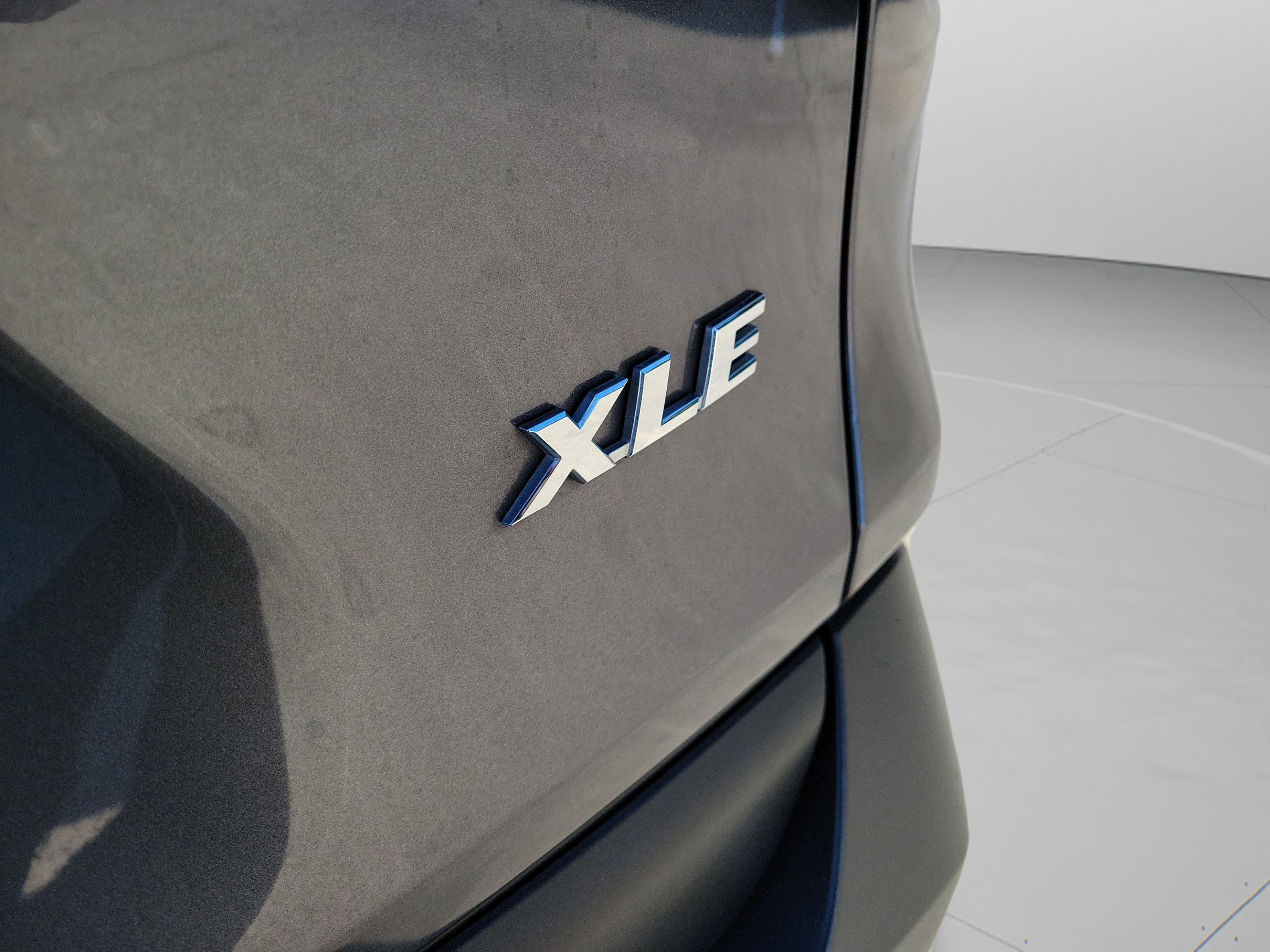 Used 2022 Toyota RAV4 XLE w/ Convenience Package FWD image 30