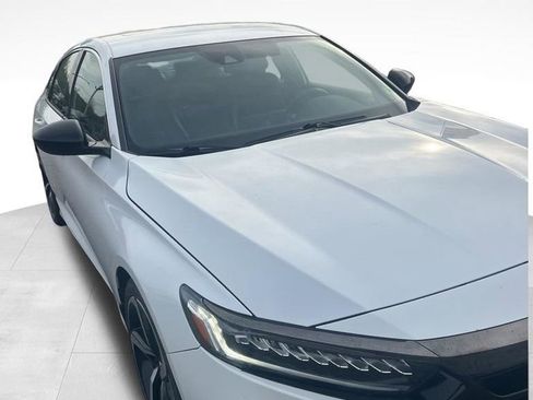 Used 2022 Honda Accord Sport image 10