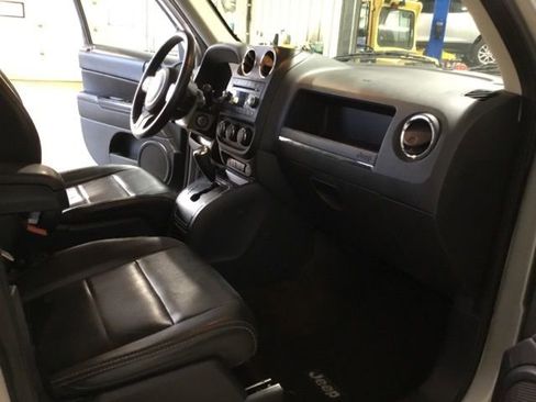 Used 2017 Jeep Patriot Sport image 42
