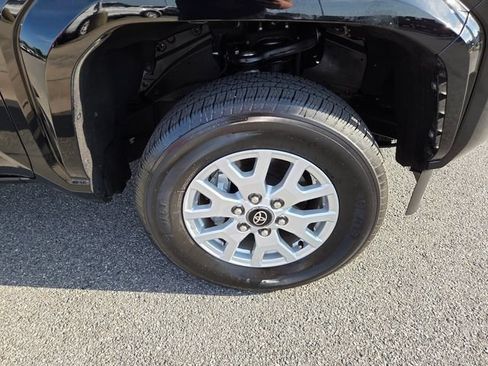 Used 2025 Toyota Tacoma SR5 RWD image 18