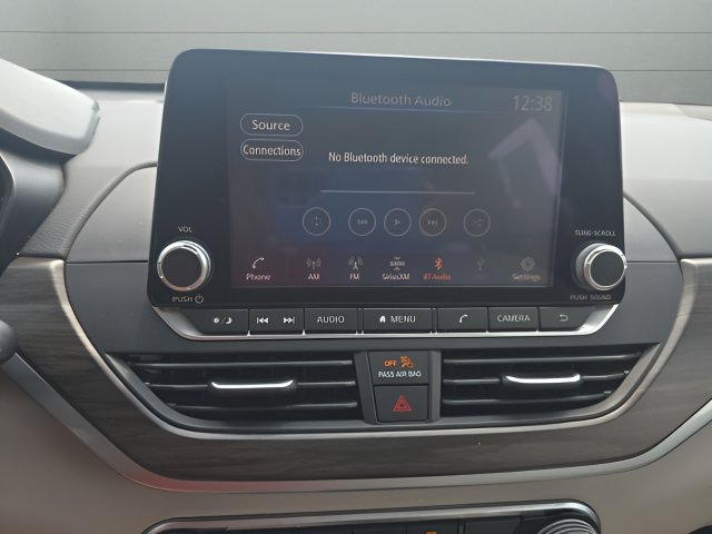 Certified 2025 Nissan Altima 2.5 SV FWD image 14