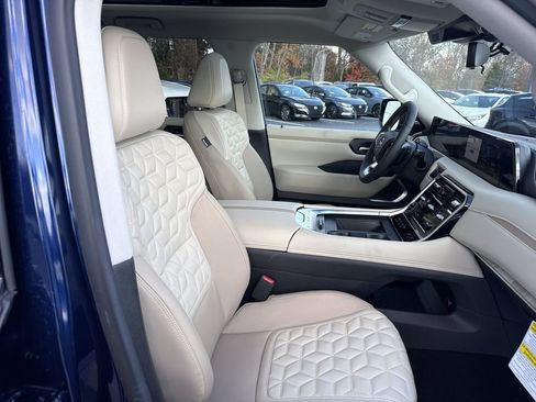 New 2026 Nissan Armada Platinum Reserve AWD/4WD image 17