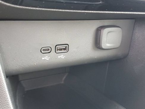 Used 2024 Buick Encore GX Avenir w/ Avenir Convenience Package AWD/4WD image 29