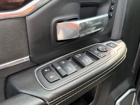 Used 2022 RAM 2500 Laramie AWD/4WD image 14