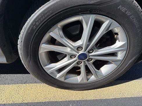 Used 2017 Ford Escape SE image 13