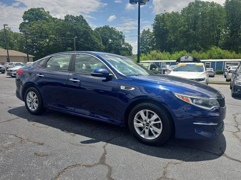 Used 2018 Kia Optima LX FWD image 3