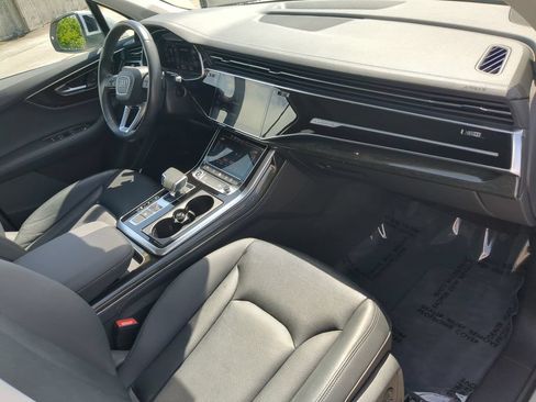 Used 2023 Audi Q7 2.0T Premium Plus w/ Premium Plus Package AWD/4WD image 12