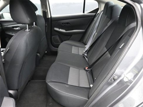 Used 2024 Nissan Sentra SV image 7