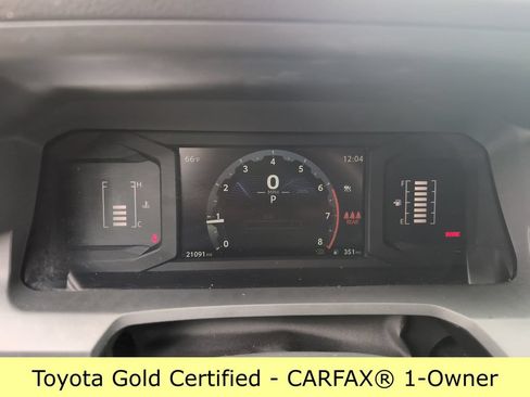 Certified 2024 Toyota Tacoma SR5 AWD/4WD image 18