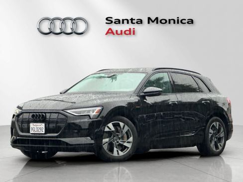 Used 2023 Audi e-tron Premium w/ Convenience Plus Package image 1