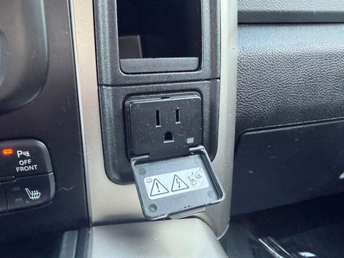 Used 2015 RAM 1500 Big Horn AWD/4WD image 30