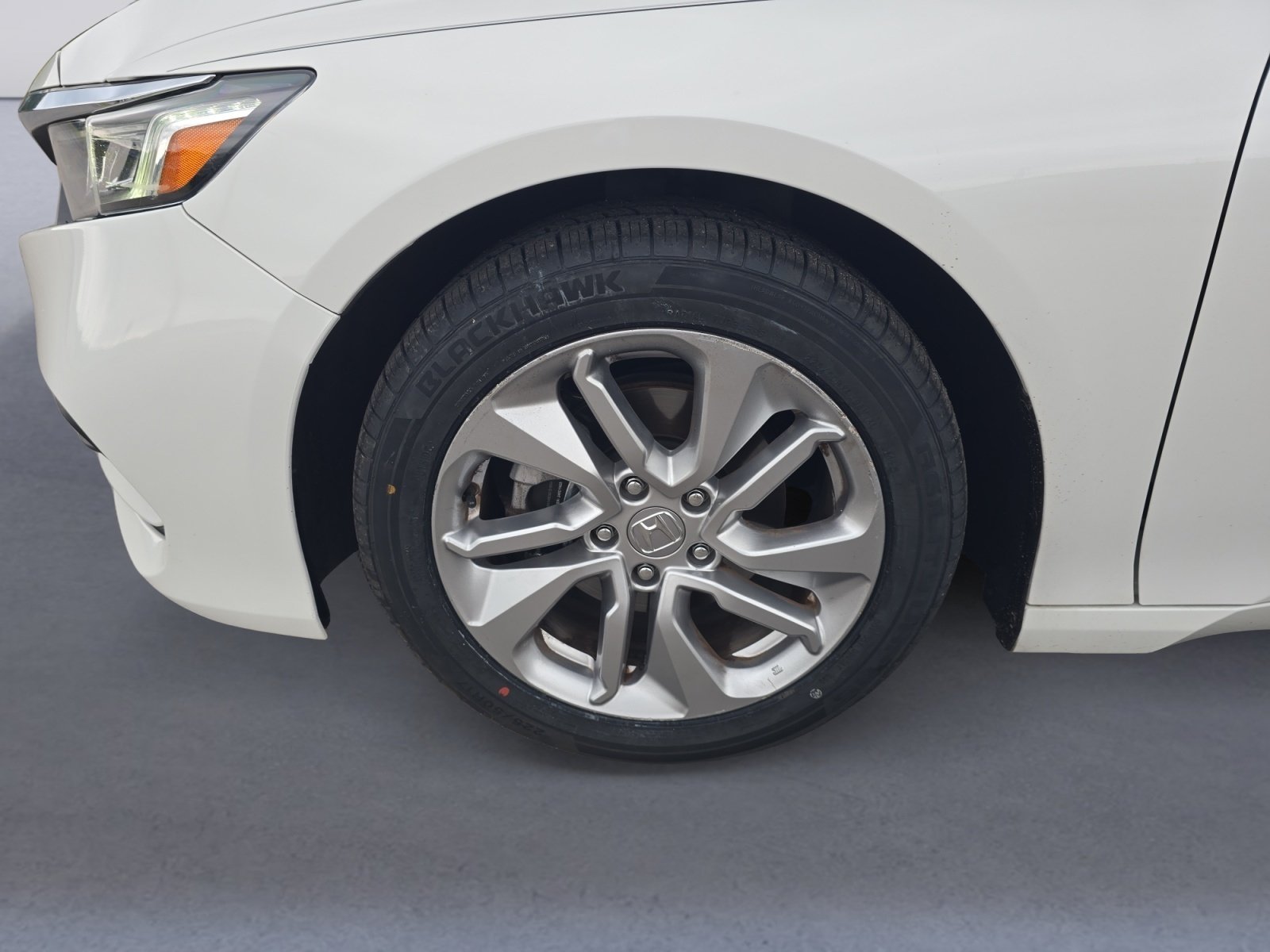 Used 2019 Honda Accord LX image 10