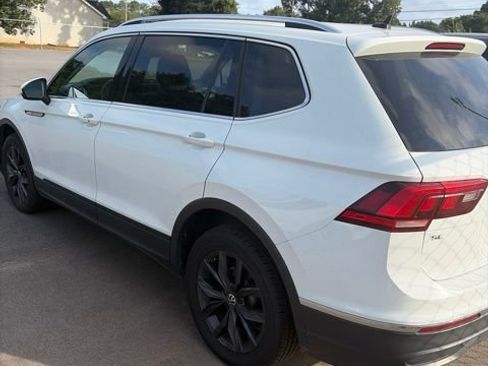 Used 2024 Volkswagen Tiguan SE FWD image 4