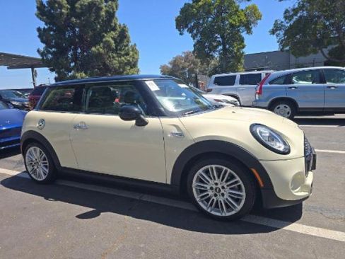 Used 2019 MINI Cooper S w/ Premium Package FWD image 2