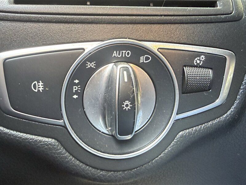 Used 2018 Mercedes-Benz C 300 Coupe image 19