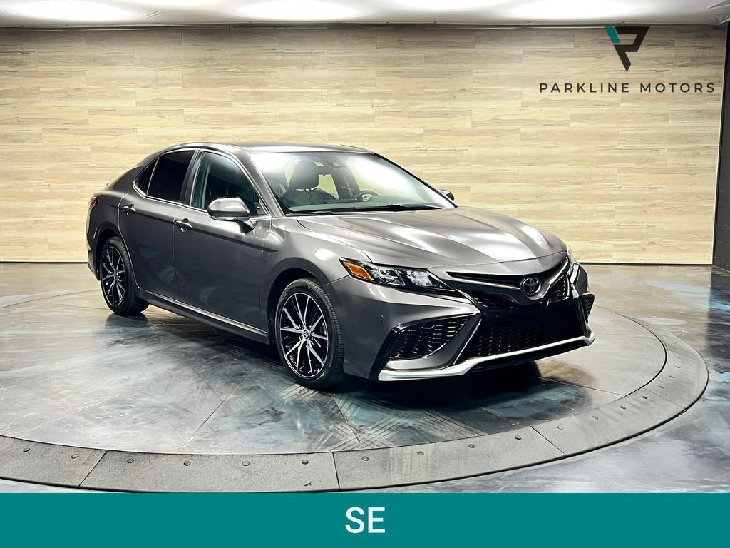Used 2022 Toyota Camry SE w/ Carpet Mat Package (TMS) FWD 360° Tour