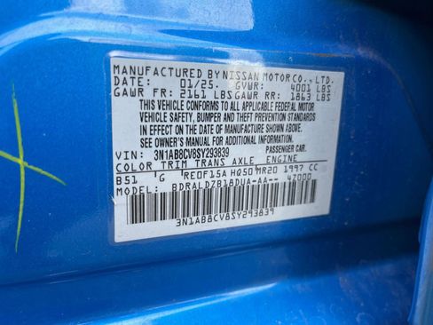 Used 2025 Nissan Sentra SV image 27