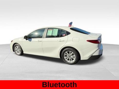 Used 2026 Toyota Camry LE FWD image 5