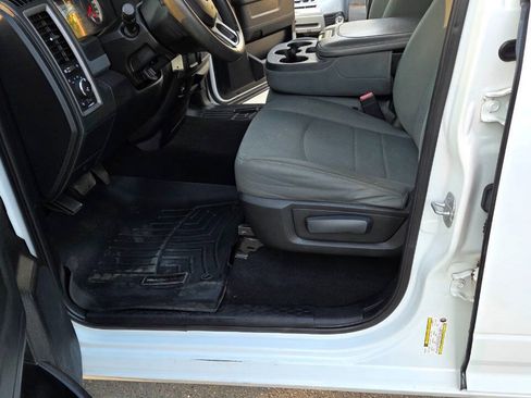 Used 2014 RAM 1500 Express AWD/4WD image 29