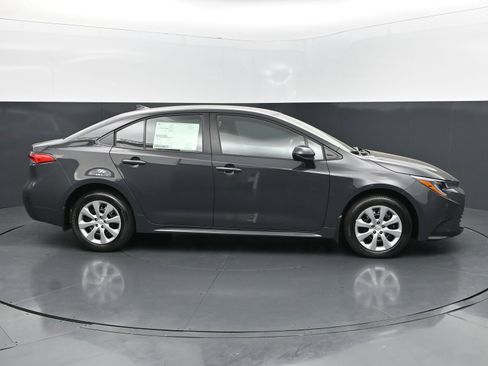 Used 2026 Toyota Corolla LE FWD image 6