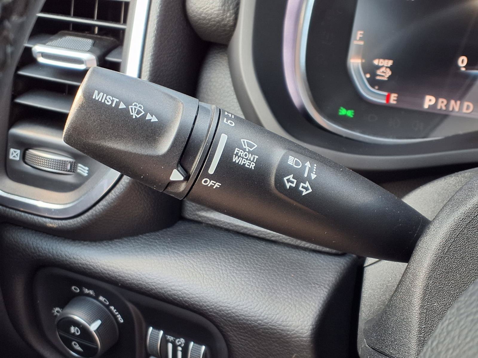 Used 2025 RAM 2500 Laramie AWD/4WD image 23
