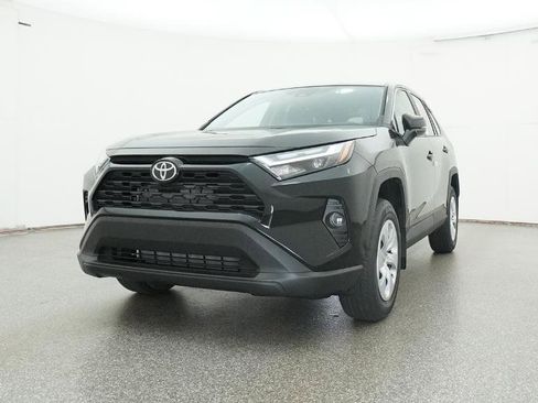New 2025 Toyota RAV4 LE image 5