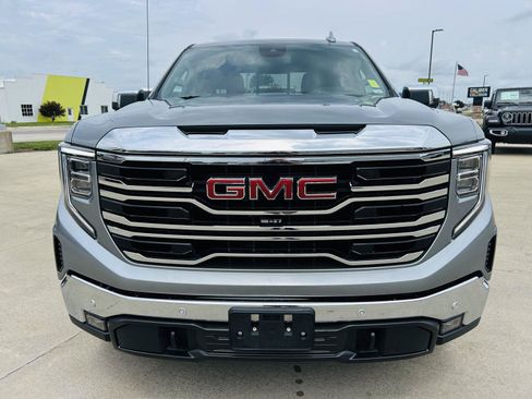Used 2024 GMC Sierra 1500 SLT w/ SLT Premium Plus Package AWD/4WD image 39