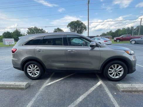 Used 2019 Kia Sorento FWD w/ LX Convenience Package image 5