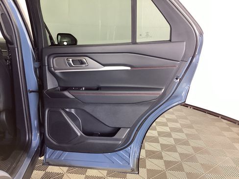Certified 2025 Ford Explorer ST AWD/4WD image 11