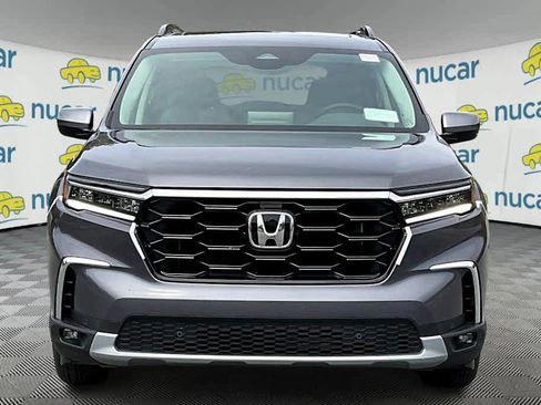 New 2025 Honda Pilot Touring image 3