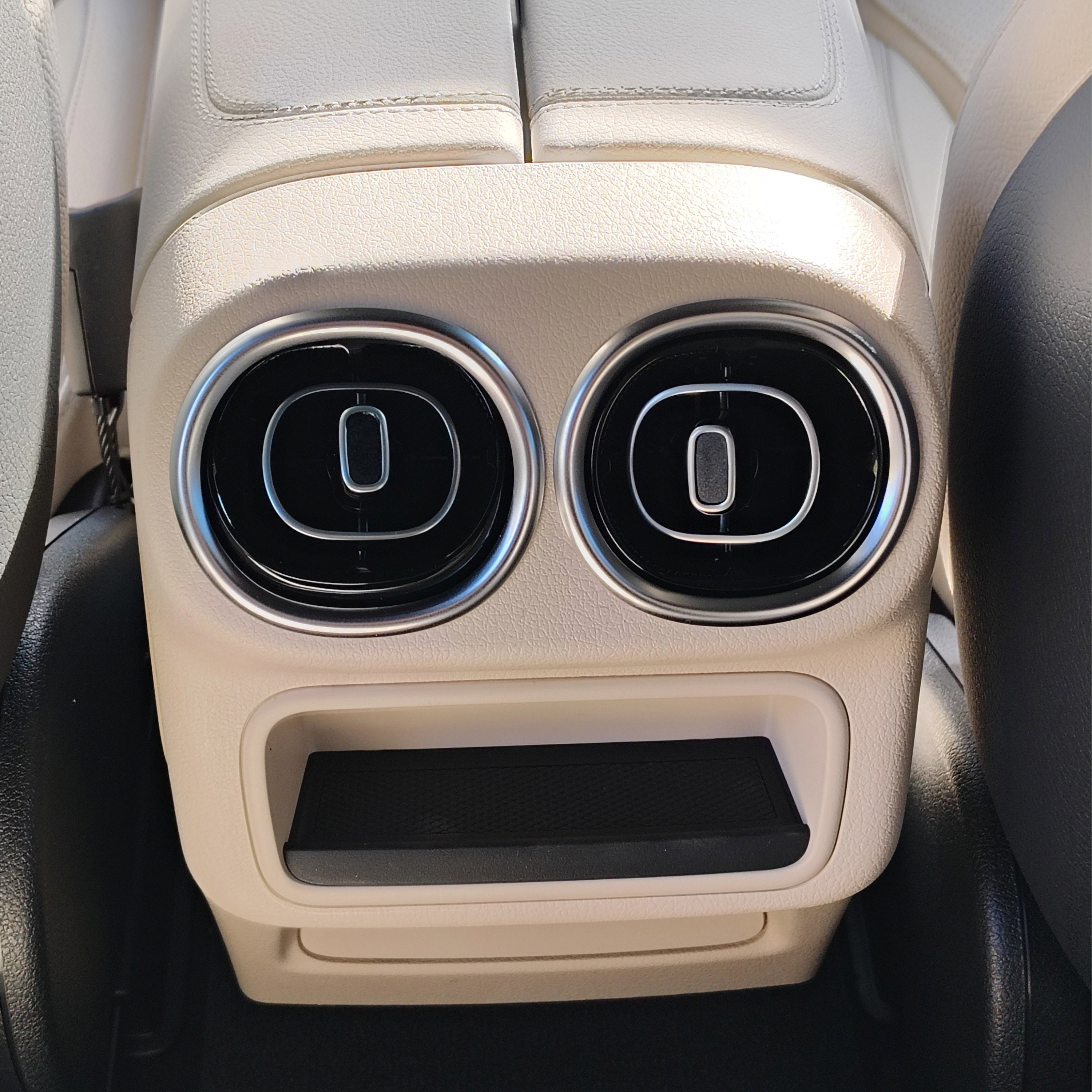 Certified 2026 Mercedes-Benz GLC 300 image 7