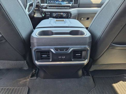 Used 2022 Chevrolet Silverado 1500 LTZ w/ LTZ Premium Package AWD/4WD image 18