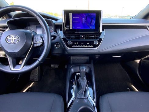 Used 2025 Toyota Corolla SE image 14